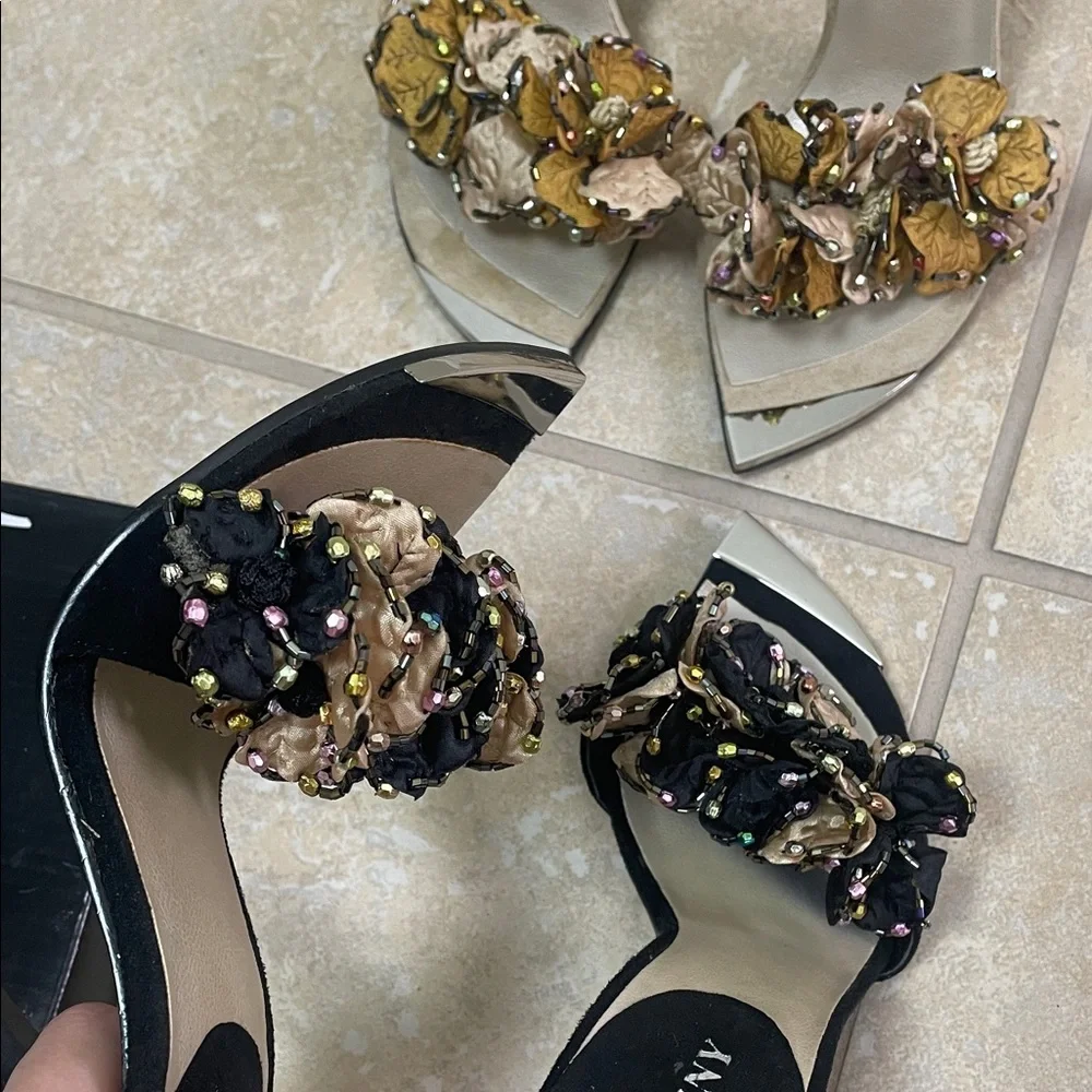 New in box Women's Black and Gold Floral Heels